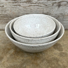 Load image into Gallery viewer, White Nesting  Bowl Set